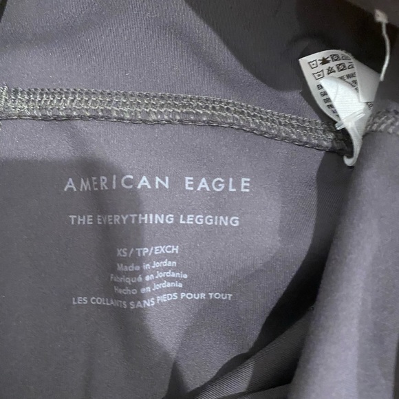 American Eagle Outfitters Pants - The everything legging